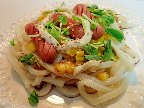 とうもろこしとウインナーと豆苗の冷やしうどん♬